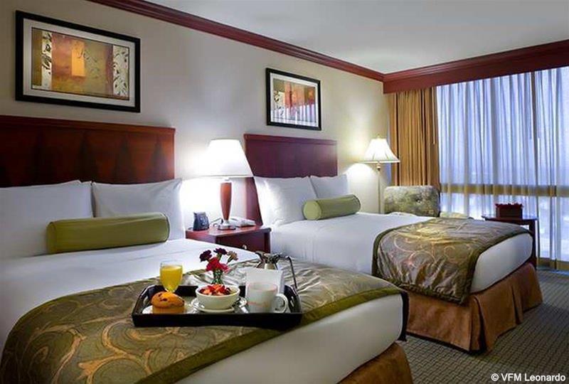 Crowne Plaza Tulsa Hotel Southern Hills Esterno foto